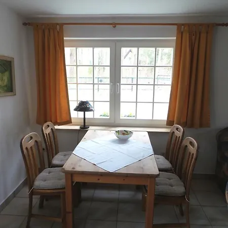 Ferienhaus Waldwinkel بيت للعطل غلوفي