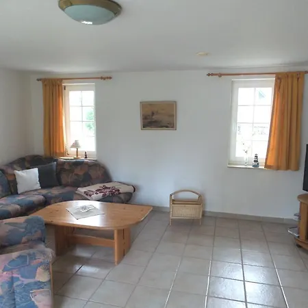 Ferienhaus Waldwinkel غلوفي
